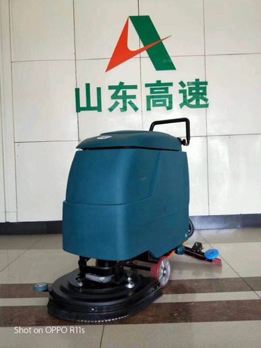 高效清潔新選擇 鼎潔盛世手推式洗地機(jī)助力高速服務(wù)區(qū)品質(zhì)升級(jí)